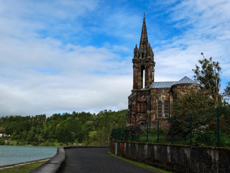 Lagoa das Furnas on São Miguel