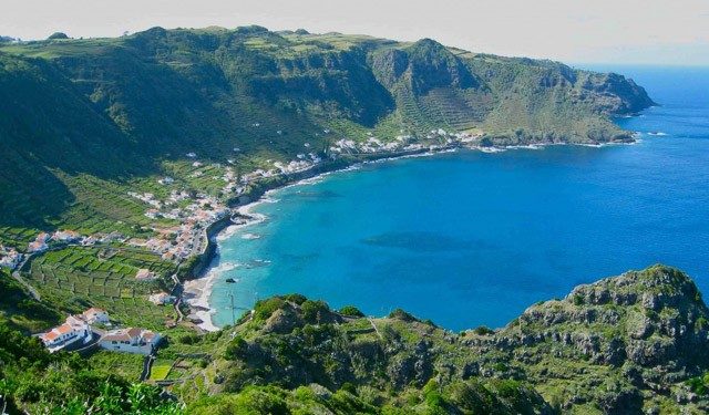 Baía de São Lourenço na ilha de Santa Maria, Açores
