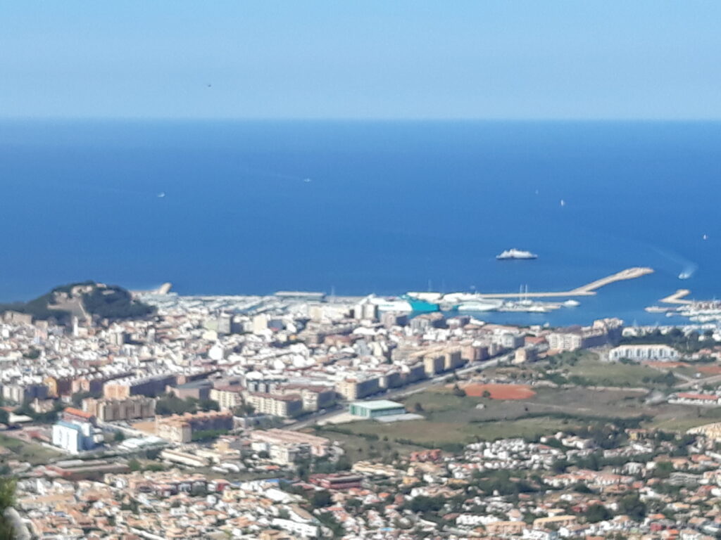 Dénia: As Melhores Praias, O Que Visitar e Onde Ficar de Férias