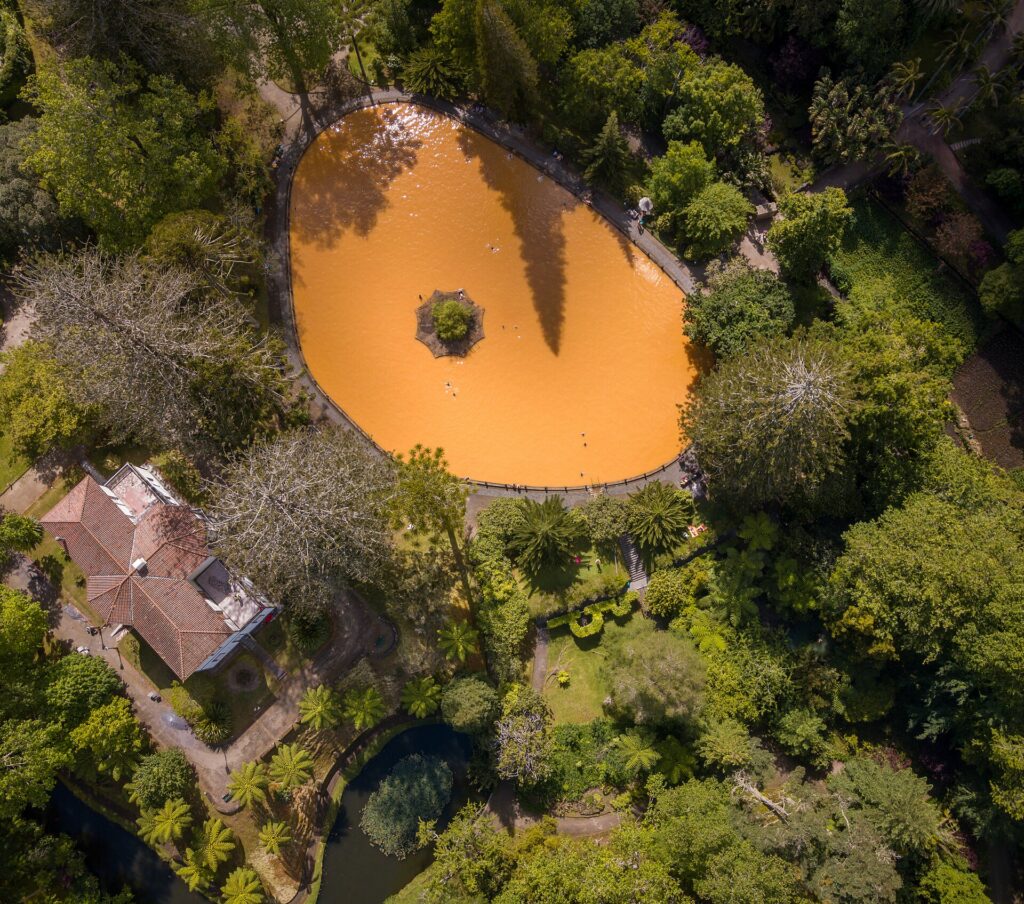Termas e piscinas termais dos Açores: Furnas, Ferraria e Carapacho