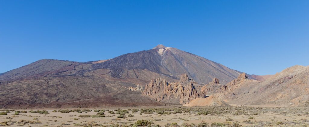 Teide e formações vulcânicas dos Roques de García em Tenerife