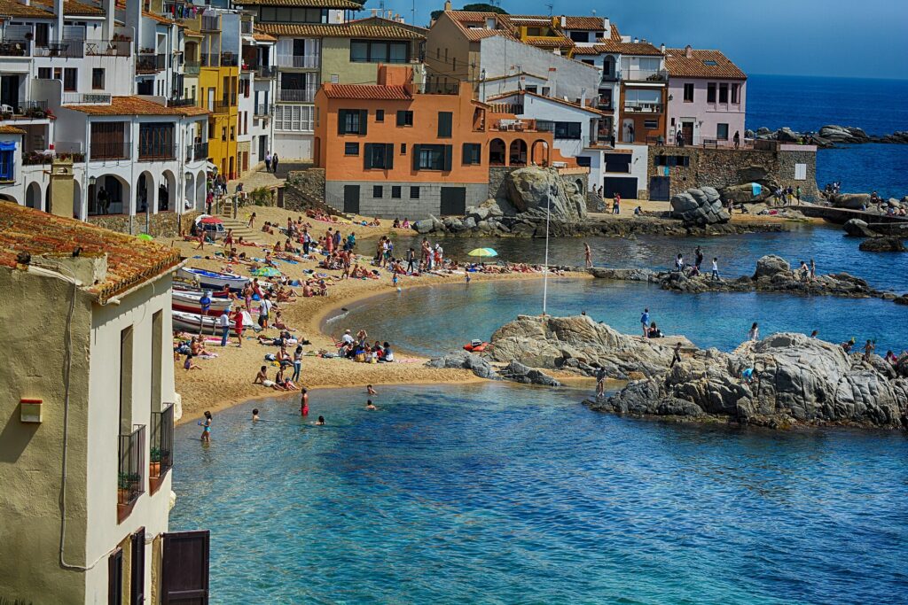 Costa Brava beaches and coves: map and access guide